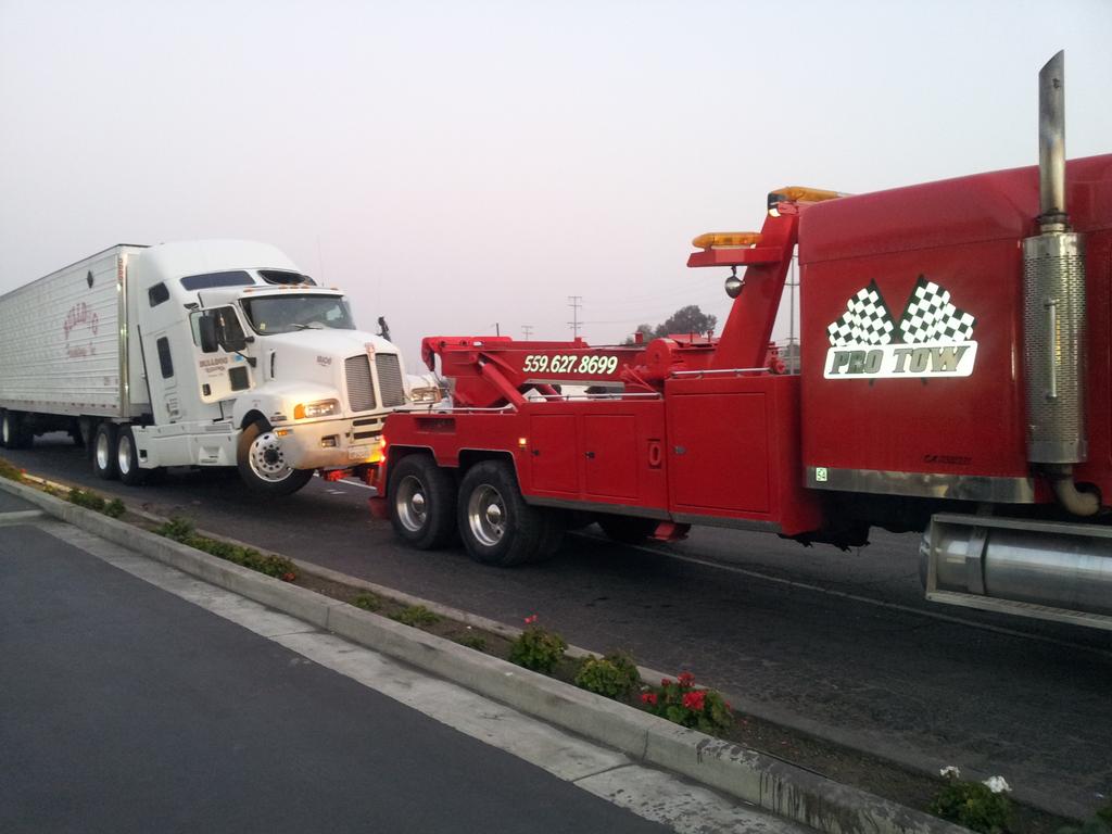Pictures for PRO Tow in Visalia, CA 93292 | Towing